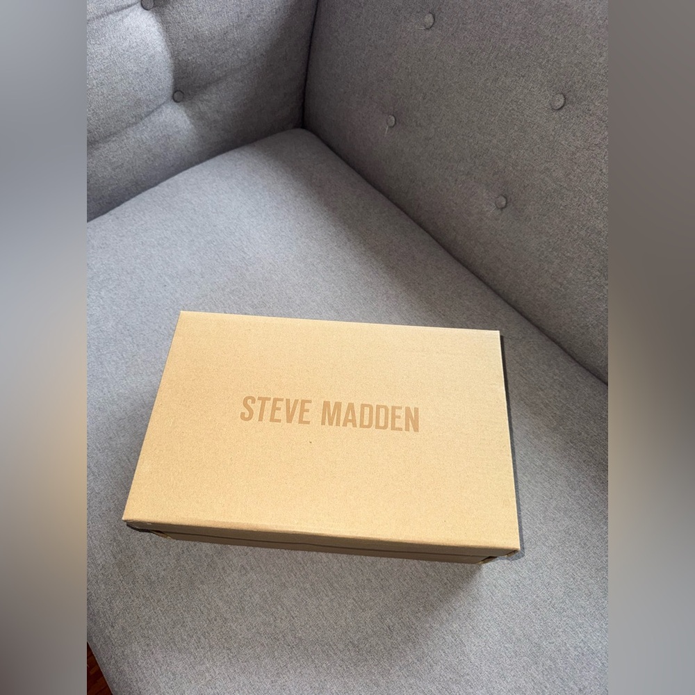Steve Madden Thrive Pearl Clear Stiletto Heels Size 6.5 🤍🥂✨ - Picture 9 of 9